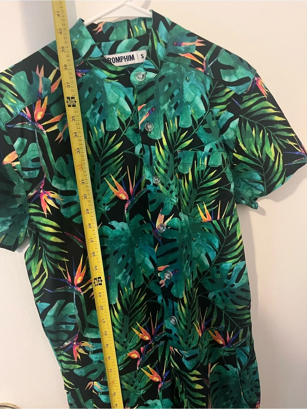 NWT Romphim Jungle Themed Men’s Romper Shorts Button Up Green Size Small